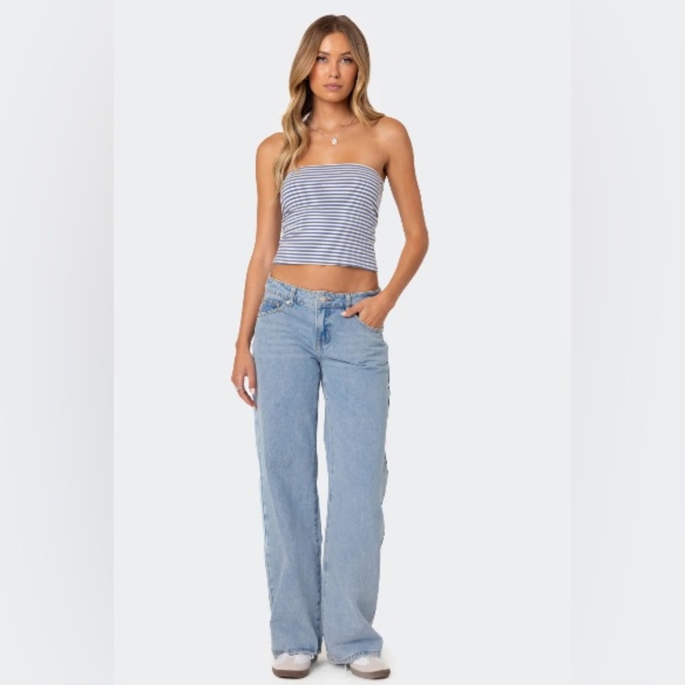Edikted Raelyn Washed Low Rise Jeans (Light Blue)